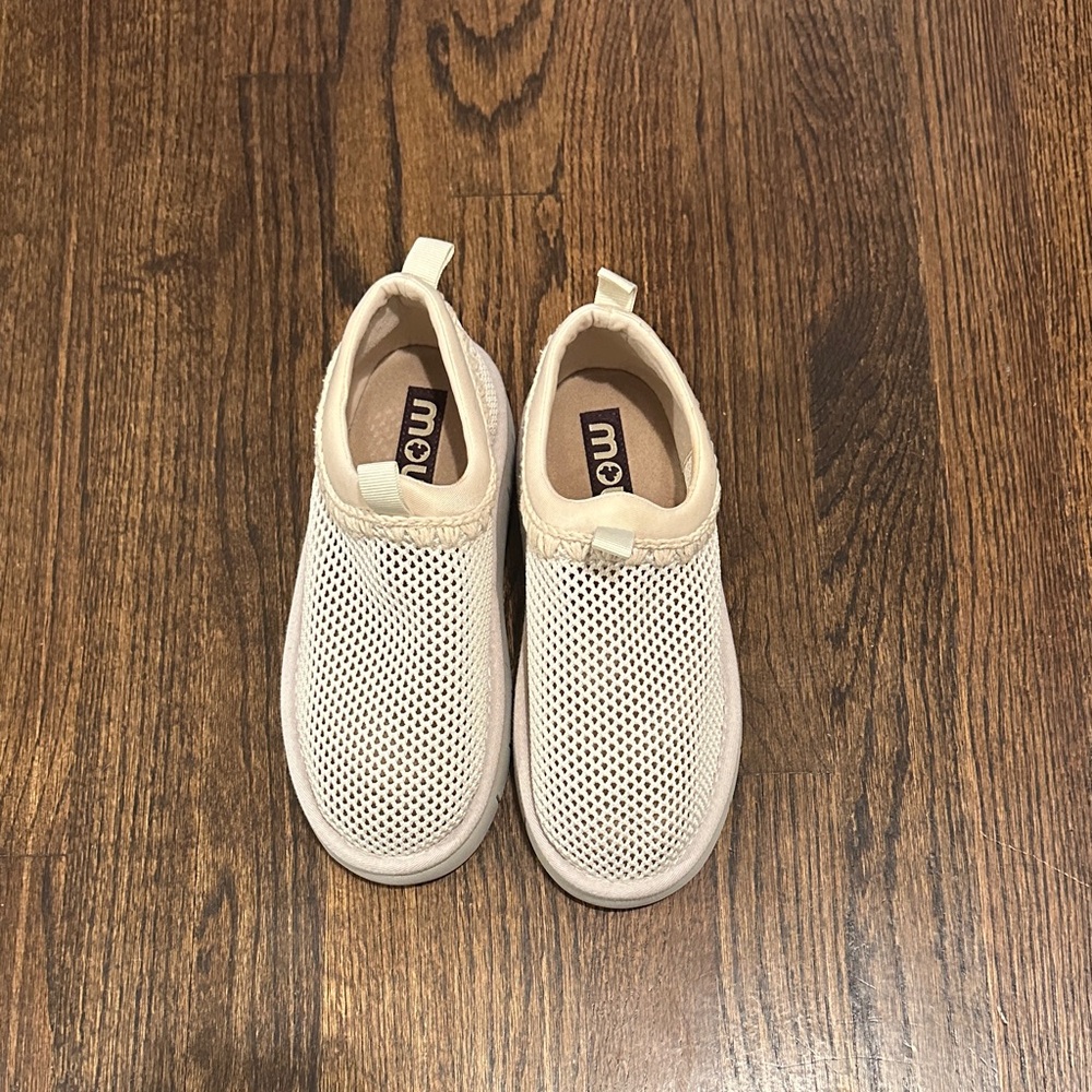 Mou Cream Mesh Slip-On